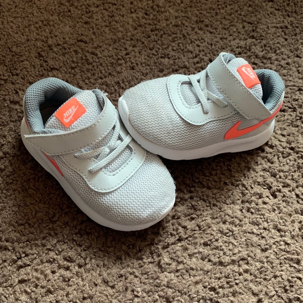 Nike shoes size 6